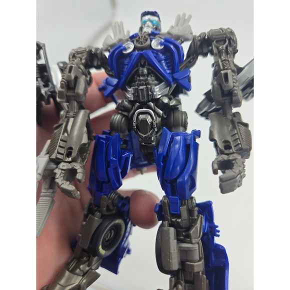 SS-56 Transformers Studio Series Autobot Topspin - Picture 15 of 15